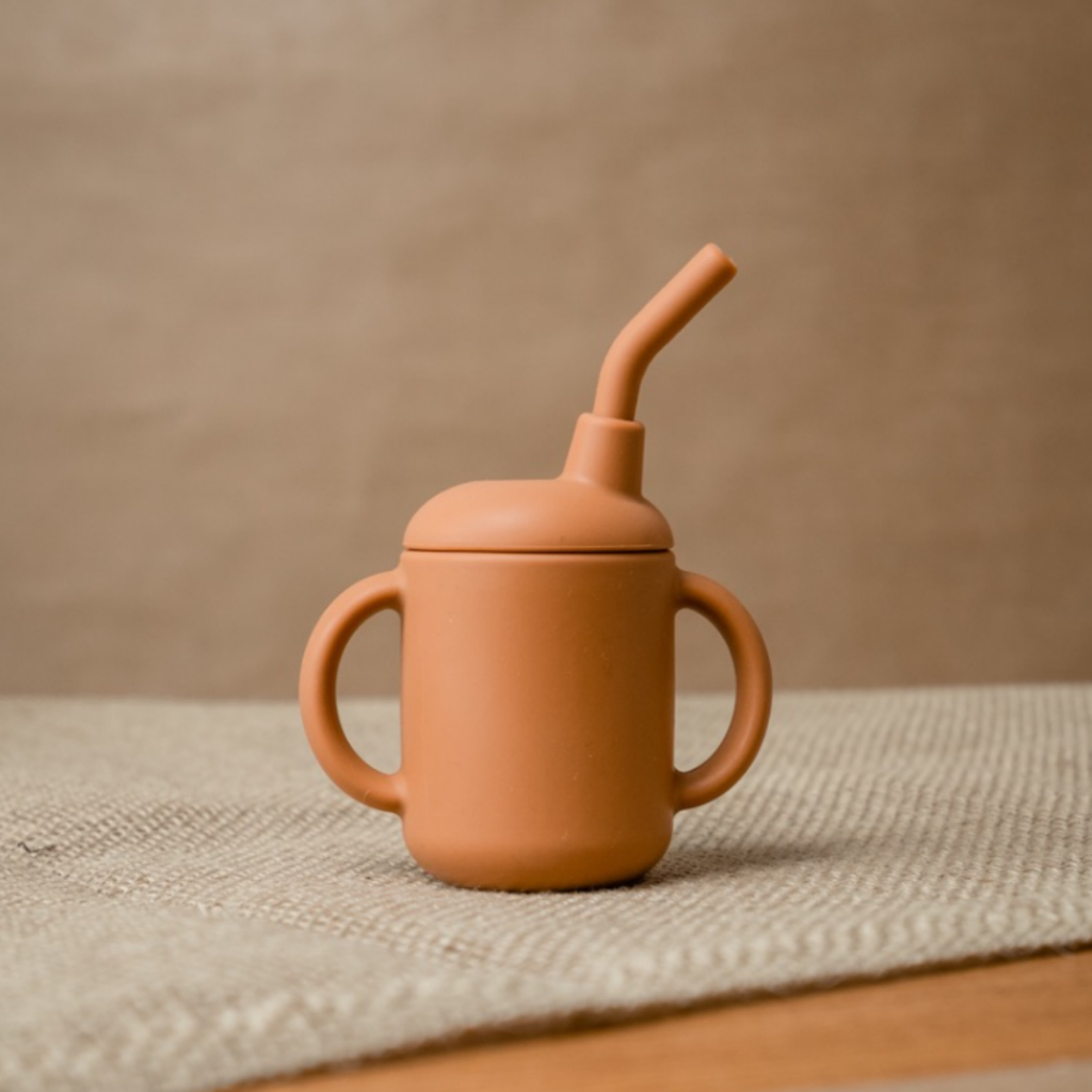 Copo Infantil Com Canudo Em Silicone Para Bebes E Crianças