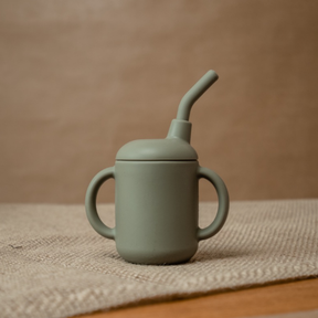 Copo Infantil Com Canudo Em Silicone Para Bebes E Crianças