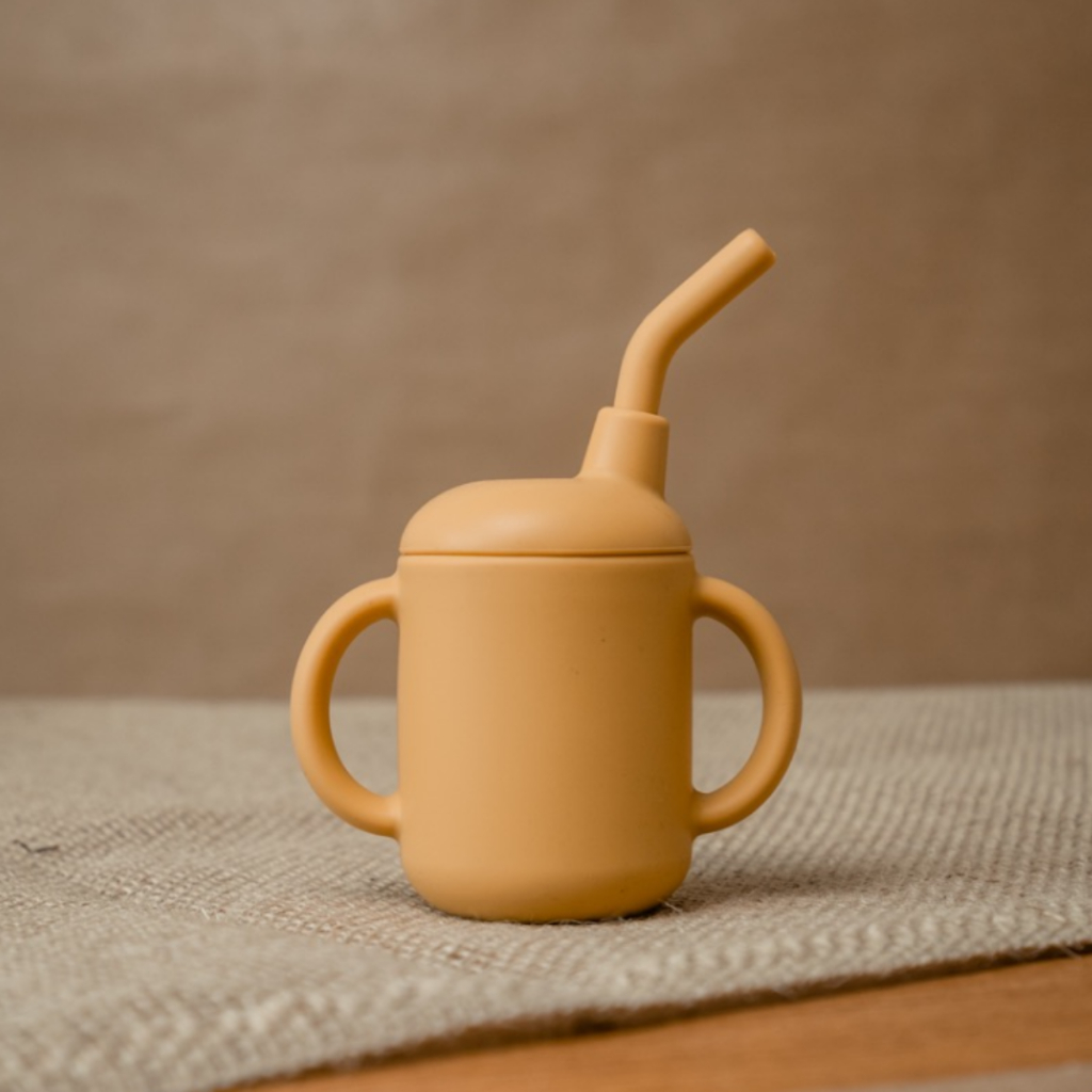 Copo Infantil Com Canudo Em Silicone Para Bebes E Crianças